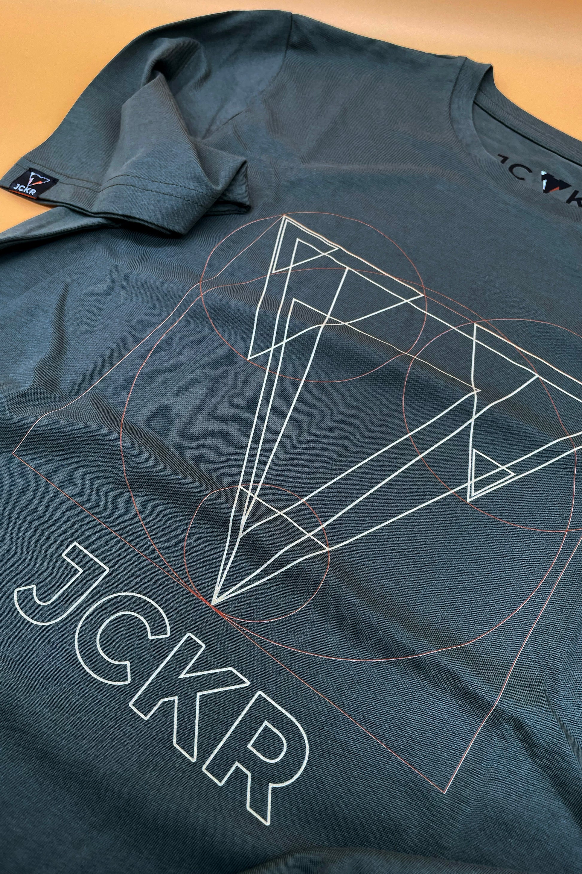 ASSO • Printed Minimalist T-shirt •