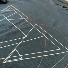 ASSO • Printed Minimalist T-shirt •