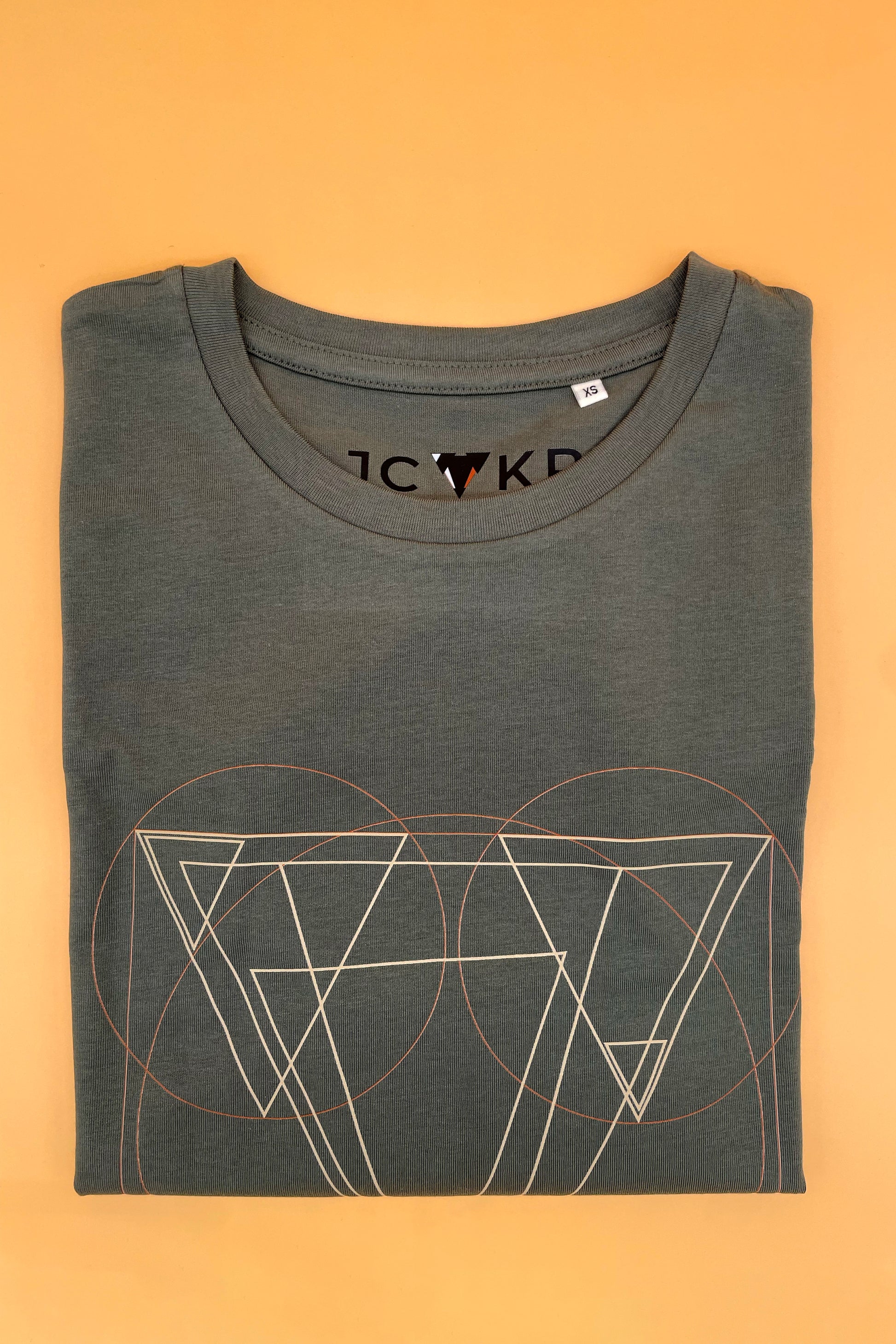 ASSO • Printed Minimalist T-shirt •
