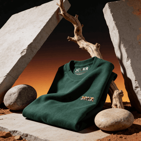 JCKR crewneck LARA with chenille patch, in green
