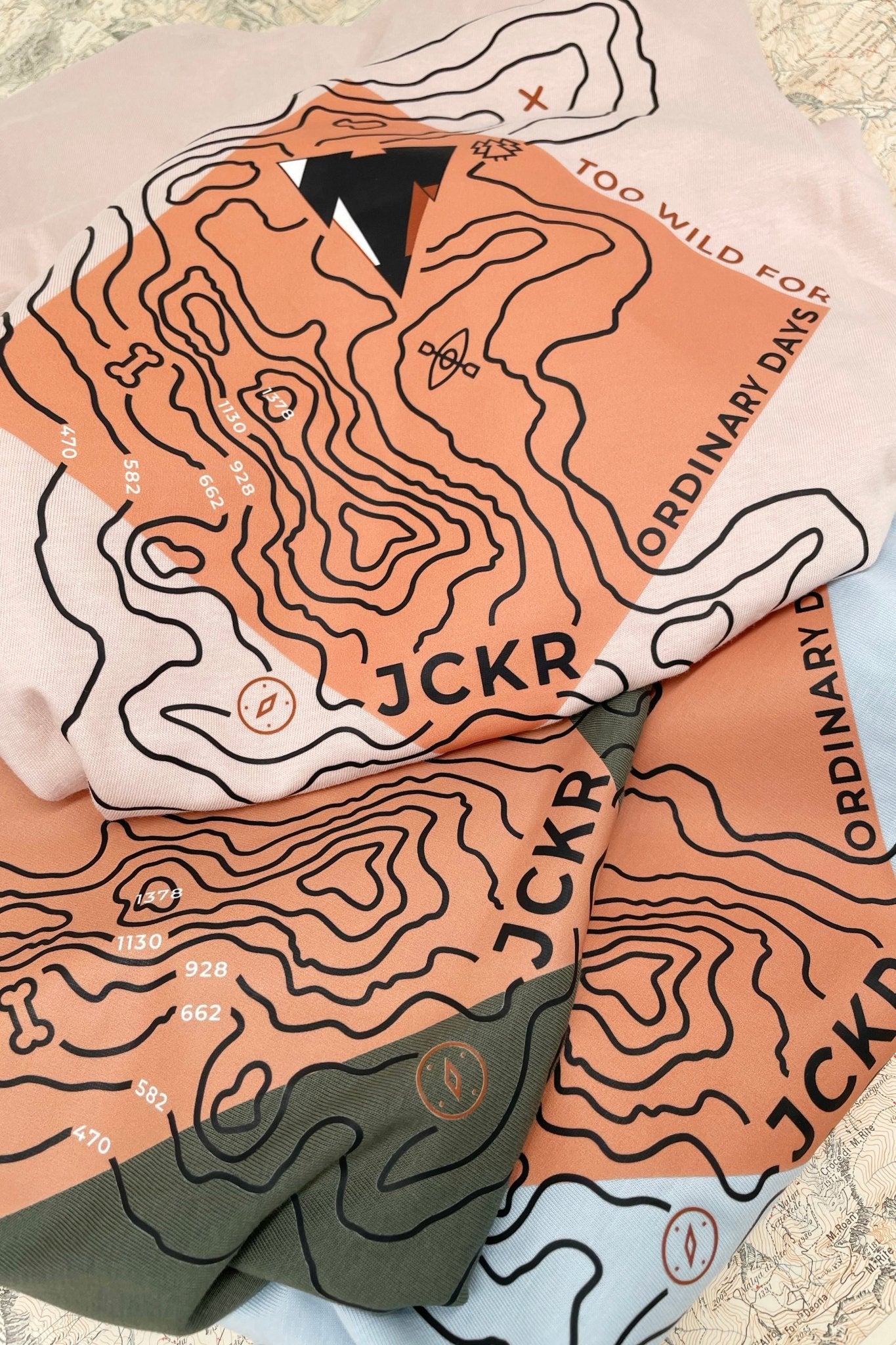 DERNA • Printed Organic Cotton T-shirt For Those Who Wander - variable | JCKR clothing