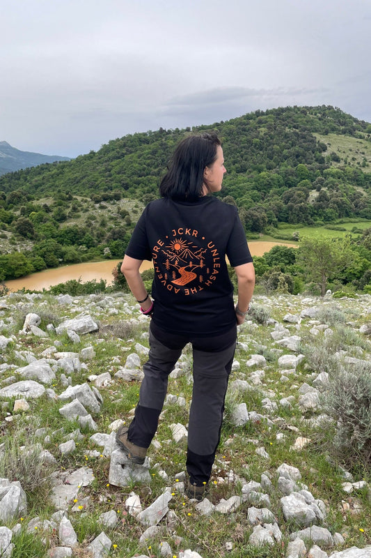 UNLEASH THE ADVENTURE • printed crewneck t-shirt - variable | JCKR clothing